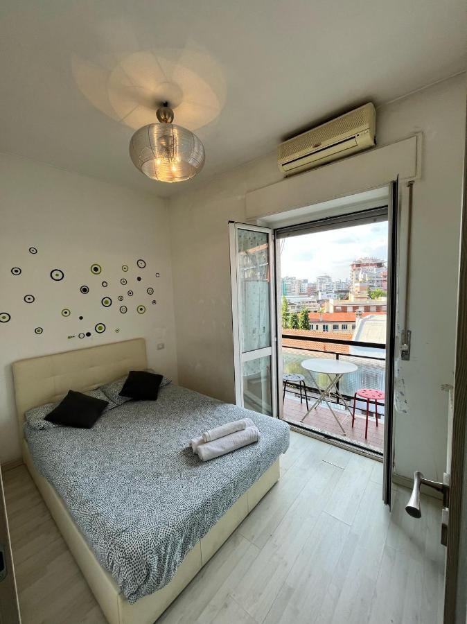 Fondazione Prada Apartment With Balcony Milano Exterior foto